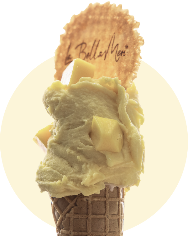 Delicioso helado combinado con frutas - La Bella Meri